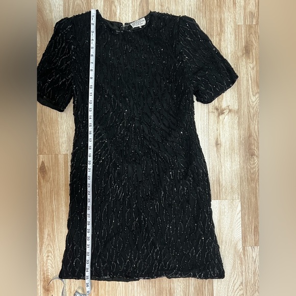 Vintage Black Silk Sequin Dress Women’s Large | Made in India | Shoulder Pads - Picture 4 of 7